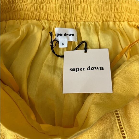 ✨Revolve tabitha ruffle shorts✨ - Picture 4 of 4